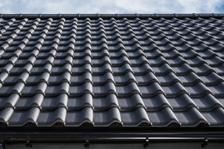 Elegant Black Ceramic Tiles House Roof